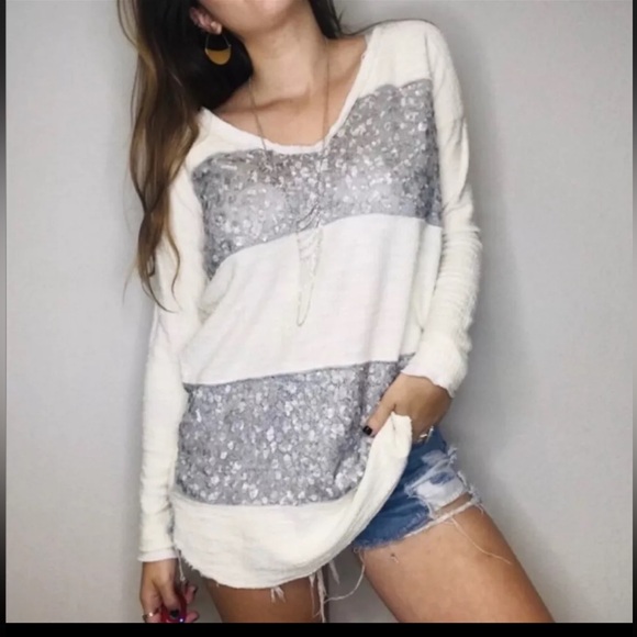 Free People Sweaters - Gorgeous Free People hi-lo sequin sweater tunic